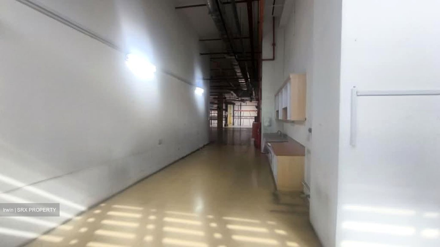 Toh Guan Road (D22), Warehouse #576601291